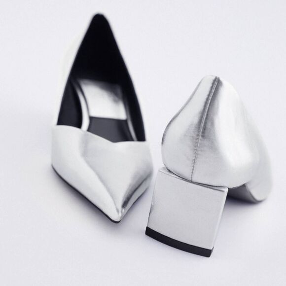 ZARA METALLIC HIGH-HEELED POINTED TOE SHOES V shaped Silver NWT - Picture 1 of 8